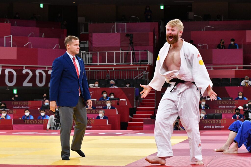 Great Britain's Chris Skelley shouts as he celebrates securing at least a silver medal at the Tokyo 2020 Paralympic Games